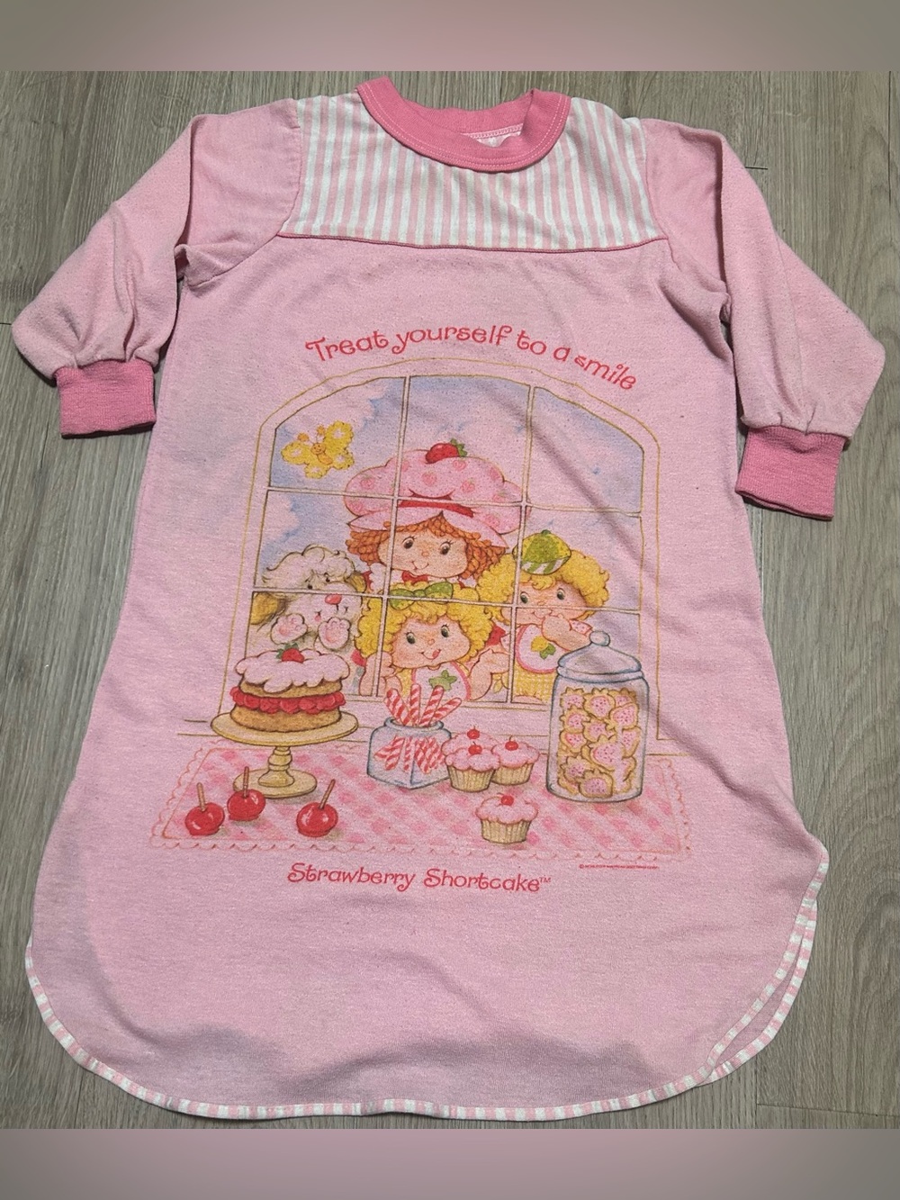 Rare vintage 1980’s strawberry shortcake pajama nightgown